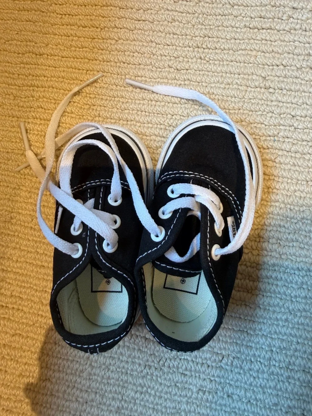 NWOT infant/toddler Vans size 3